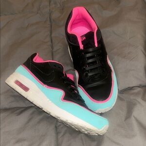 Nike Women's Black, Pink, and Blue Sneakers